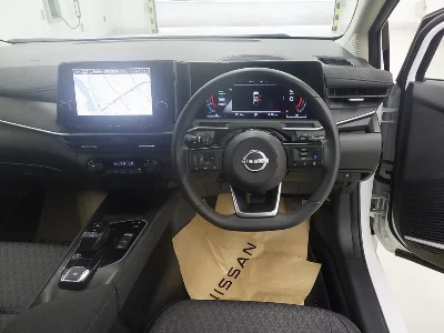 Nissan Aura