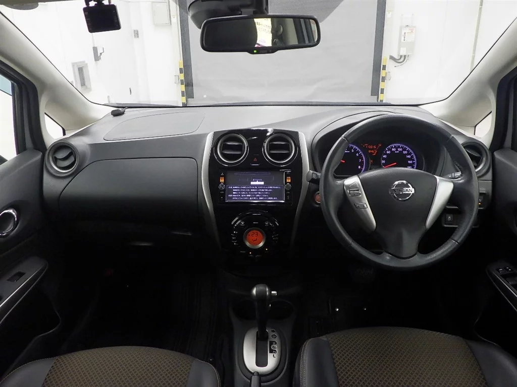Nissan Note  с аукциона в Японии