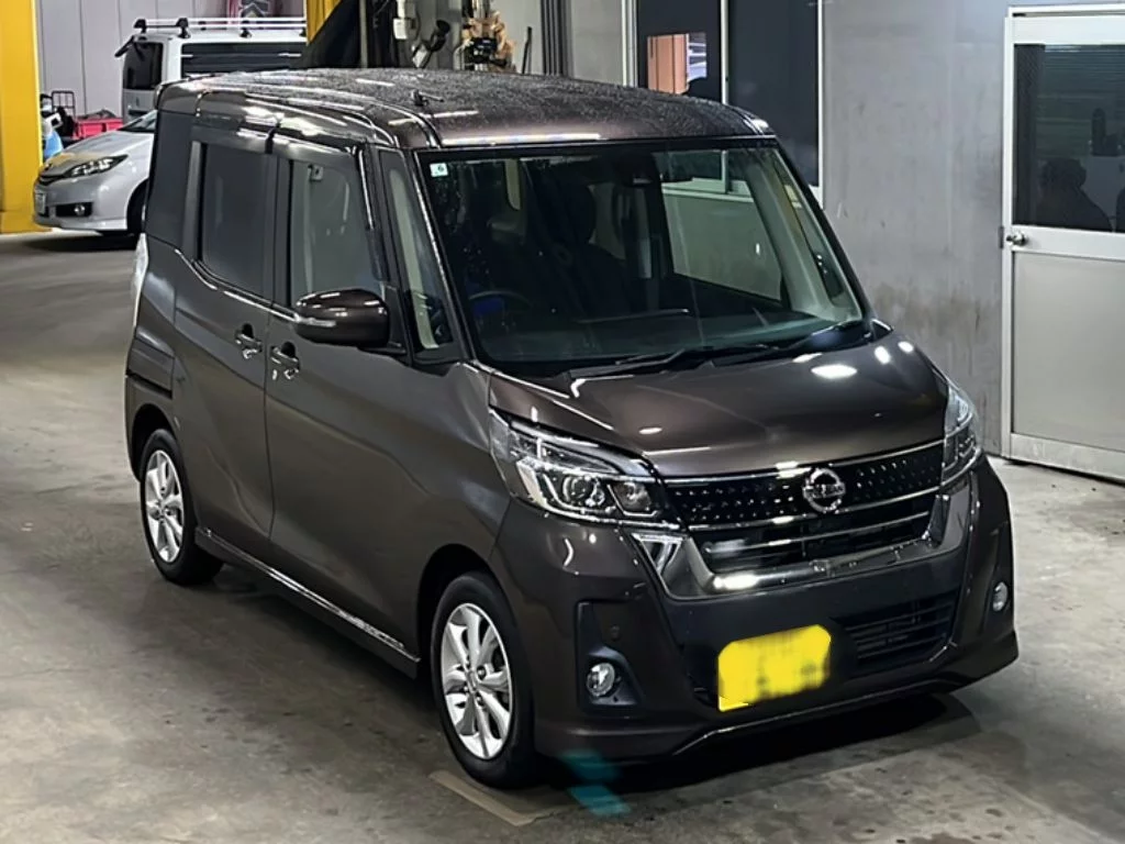 Nissan Dayz Roox  с аукциона в Японии