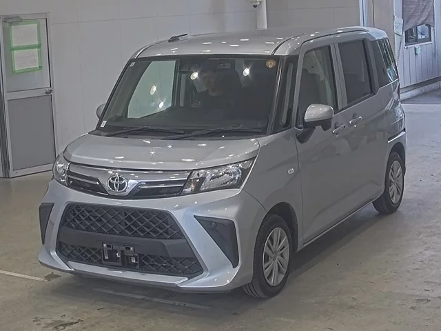 Toyota Roomy  с аукциона в Японии
