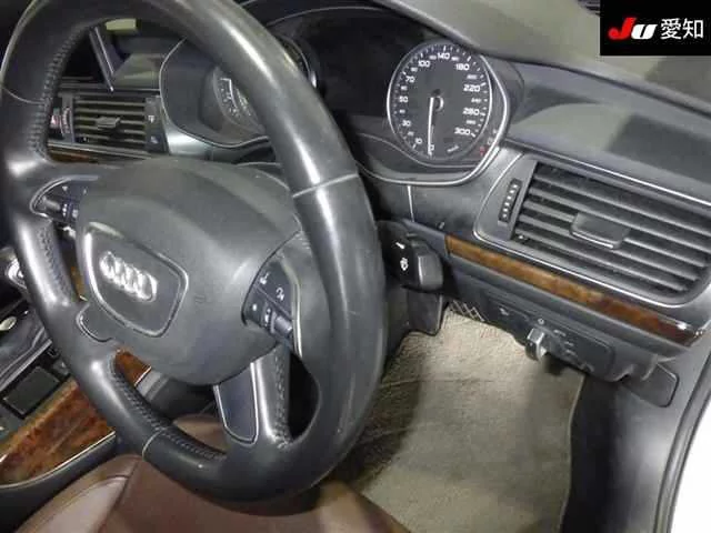 Audi A6 HYBRID  с аукциона в Японии