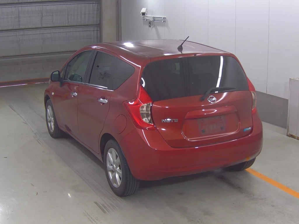 Nissan Note  с аукциона в Японии