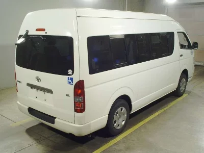Toyota HiAce Commuter