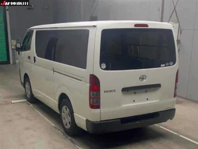 Toyota HiAce Van