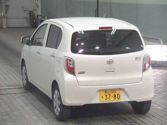 Daihatsu Mira e:S  с аукциона в Японии