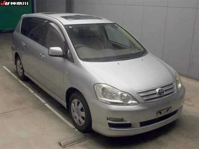 Toyota Ipsum  с аукциона в Японии