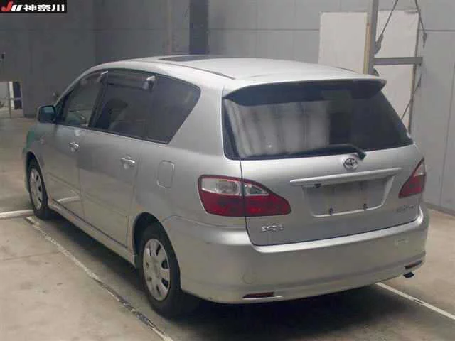 Toyota Ipsum  с аукциона в Японии