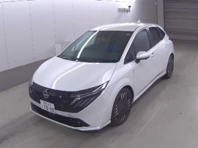 Nissan Aura