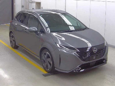 Nissan Aura