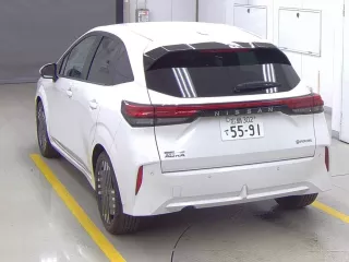 Nissan Aura