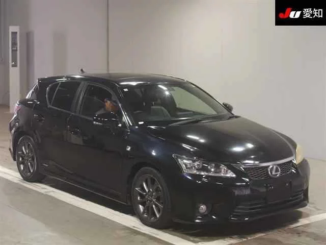 Lexus CT200h  с аукциона в Японии