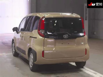 Toyota Sienta