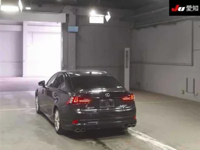 Lexus IS300h