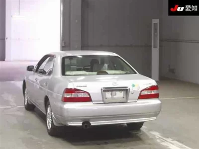 Nissan Laurel