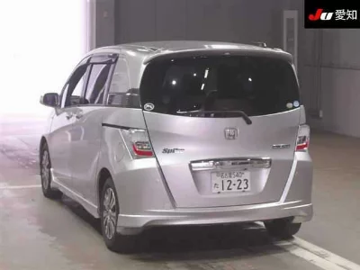 Honda Freed Spike