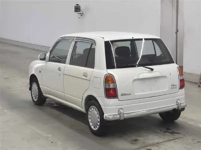 Daihatsu Mira Gino