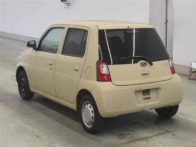 Daihatsu Esse