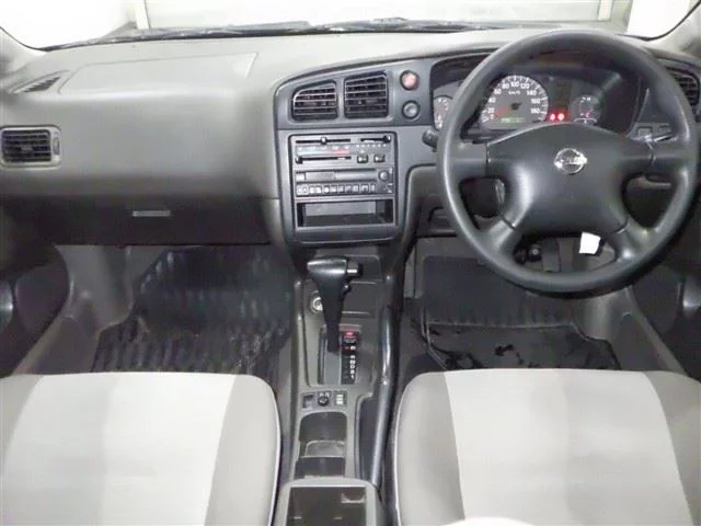 Nissan Expert  с аукциона в Японии