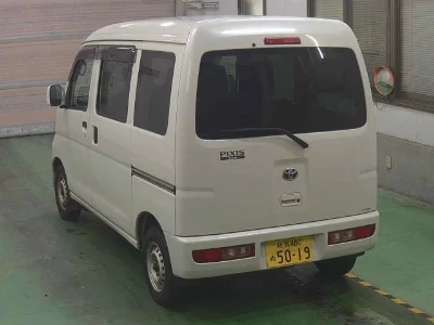 Toyota Pixis Van