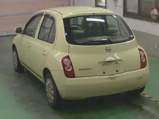 Nissan March