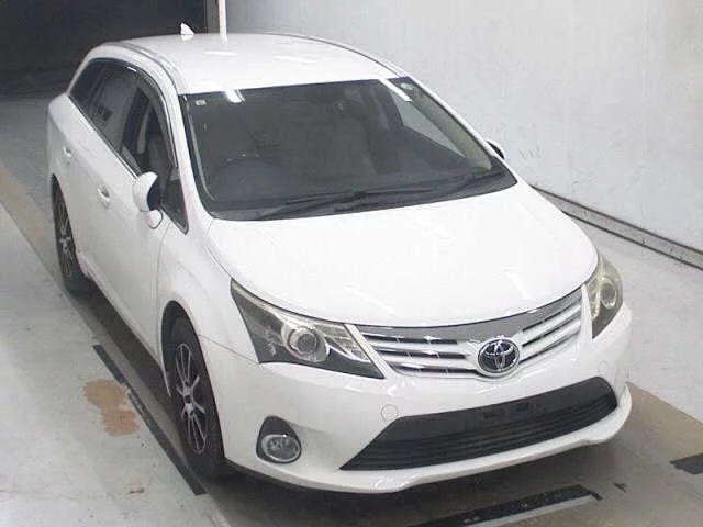 Toyota Avensis  с аукциона в Японии