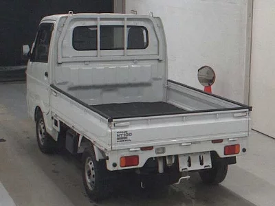 NISSAN NT100 CLIPPER