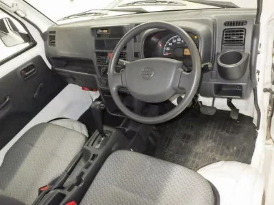 NISSAN NT100 CLIPPER