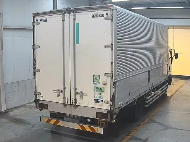 Isuzu Forward  с аукциона в Японии