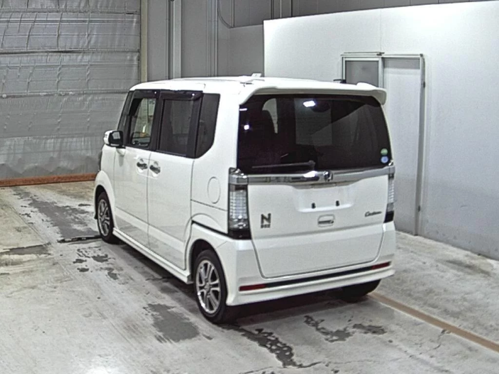 Honda N BOX CUSTOM  с аукциона в Японии