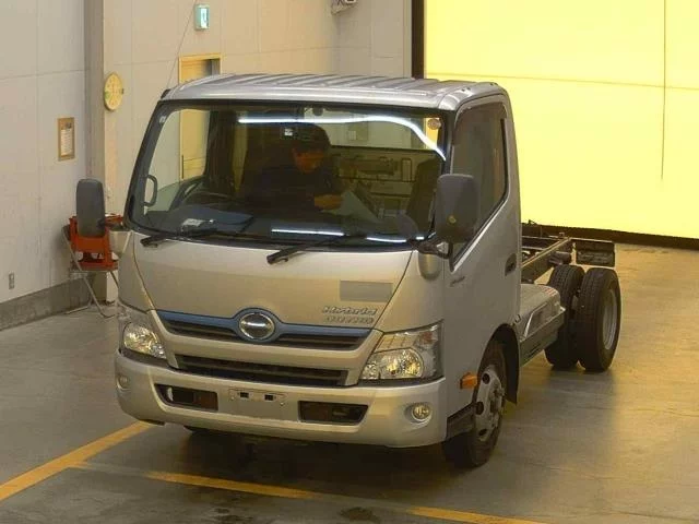 Hino Dutro  с аукциона в Японии