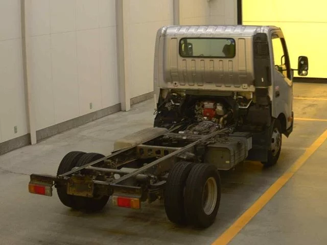 Hino Dutro  с аукциона в Японии