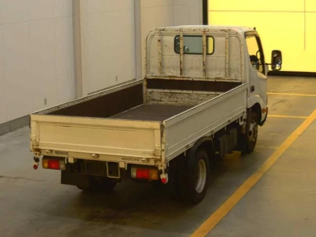 Toyota ToyoAce  с аукциона в Японии