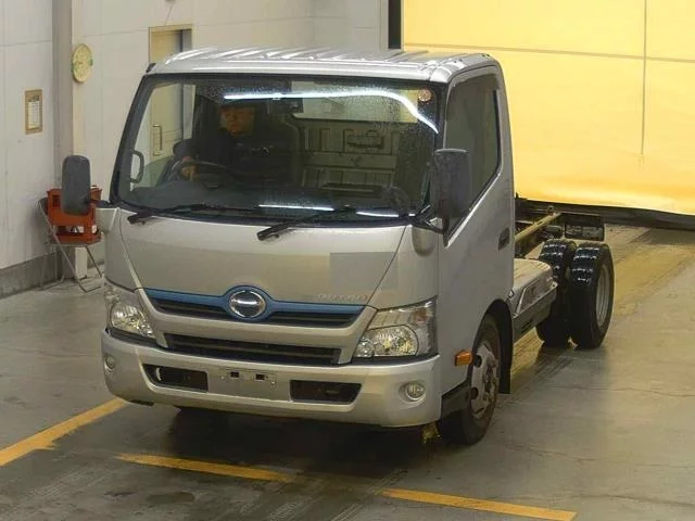 Hino Dutro  с аукциона в Японии