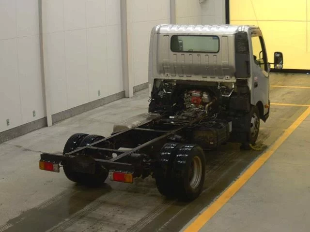 Hino Dutro  с аукциона в Японии