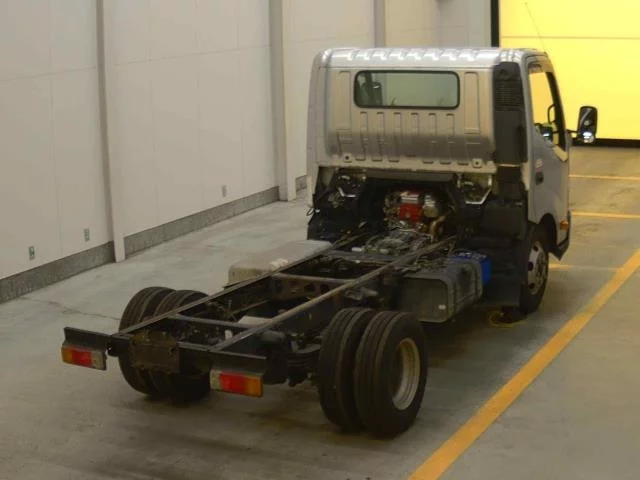 Hino Dutro  с аукциона в Японии