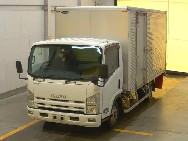 Isuzu Elf  с аукциона в Японии