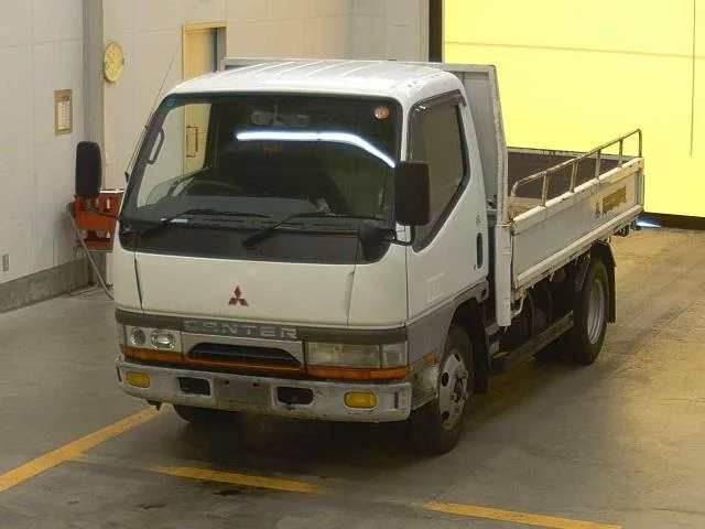 Mitsubishi Fuso Canter  с аукциона в Японии