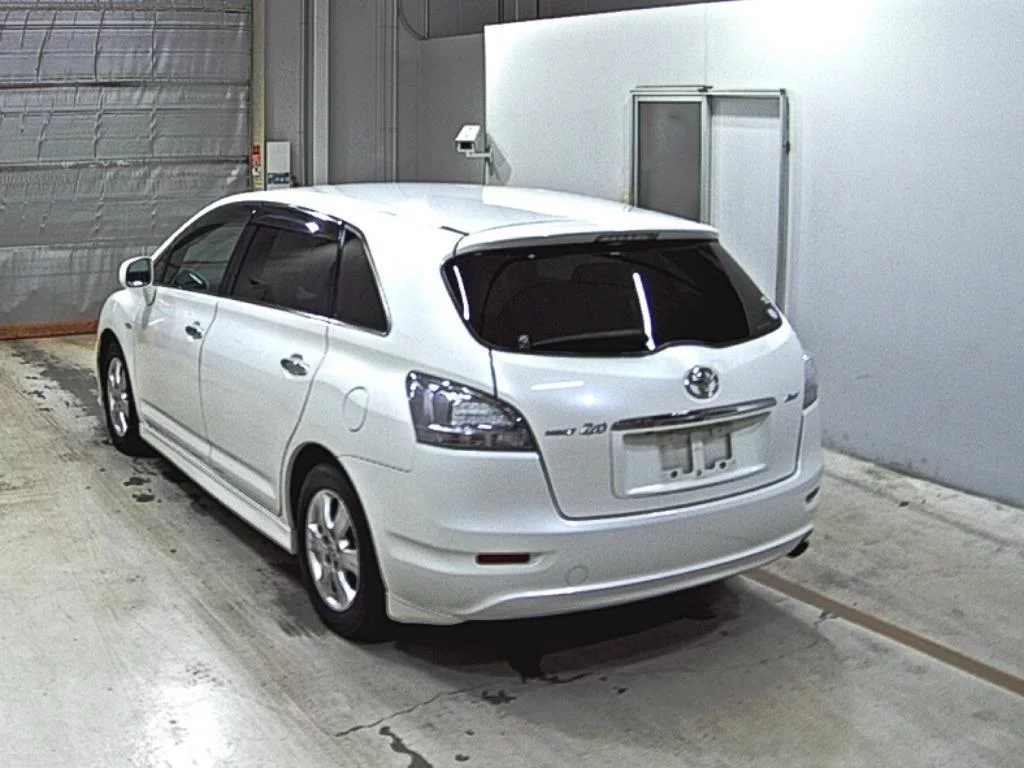 Toyota Mark X Zio  с аукциона в Японии