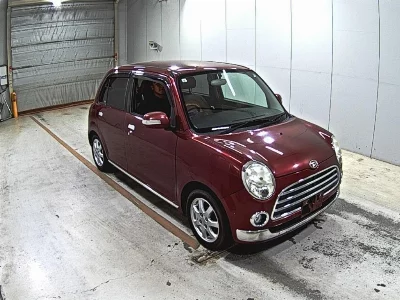 Daihatsu Mira Gino