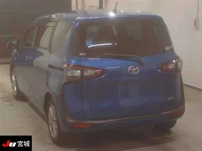 Toyota Sienta