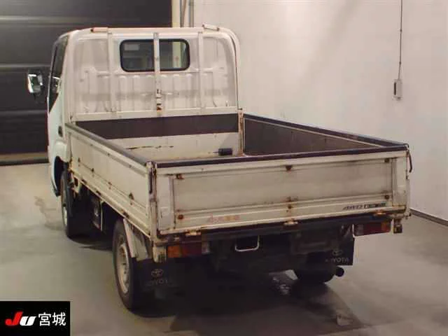 Toyota Dyna  с аукциона в Японии