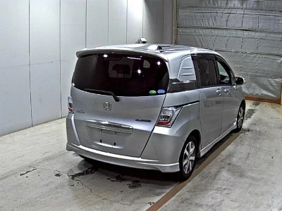 Honda FREED SPIKE HYBRID
