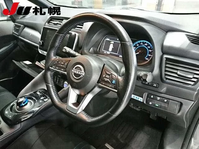 Nissan Leaf  с аукциона в Японии