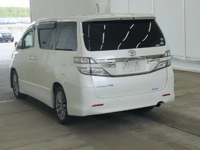 TOYOTA VELLFIRE