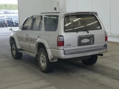 TOYOTA HILUX SURF