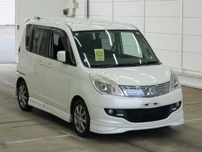 MITSUBISHI DELICA D:2