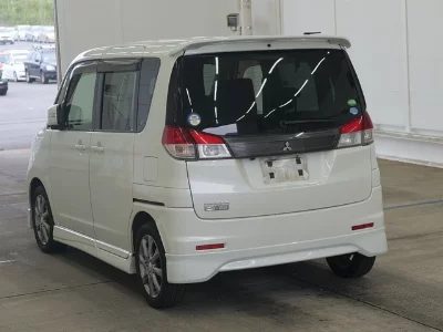 MITSUBISHI DELICA D:2