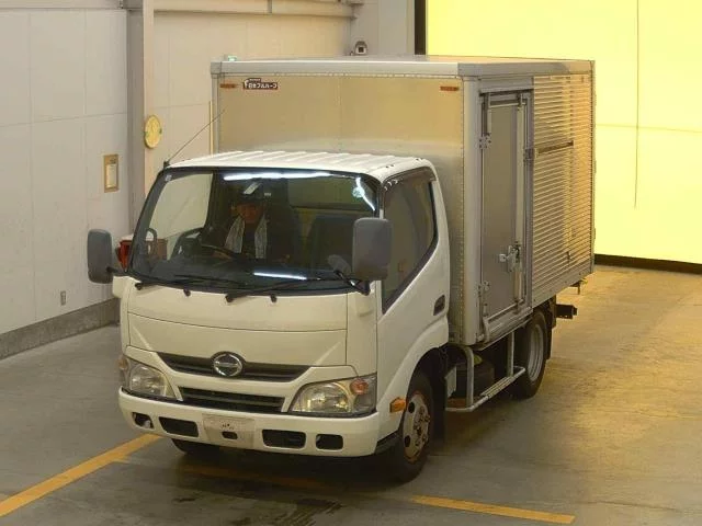 Hino Dutro  с аукциона в Японии