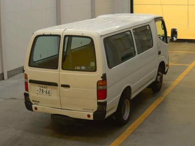 Toyota ToyoAce  с аукциона в Японии