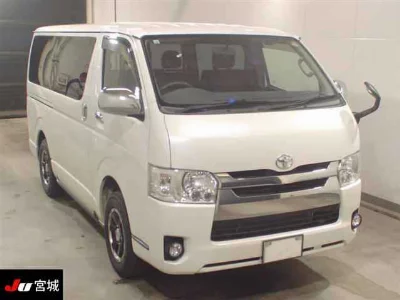 Toyota HiAce Van